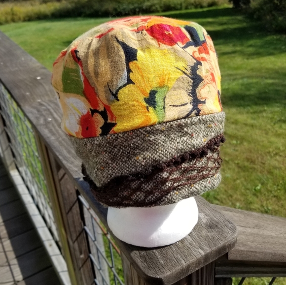 A Few Good Bananas Wool Hat Women's Artwear USA Upcycled Wearable Art OOAK - Picture 6 of 16